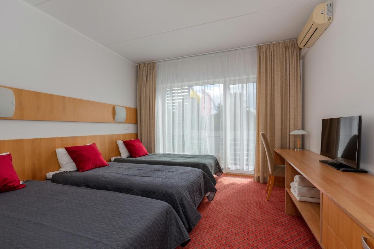 Raadimoisa Hotell Tartu Ngoại thất bức ảnh
