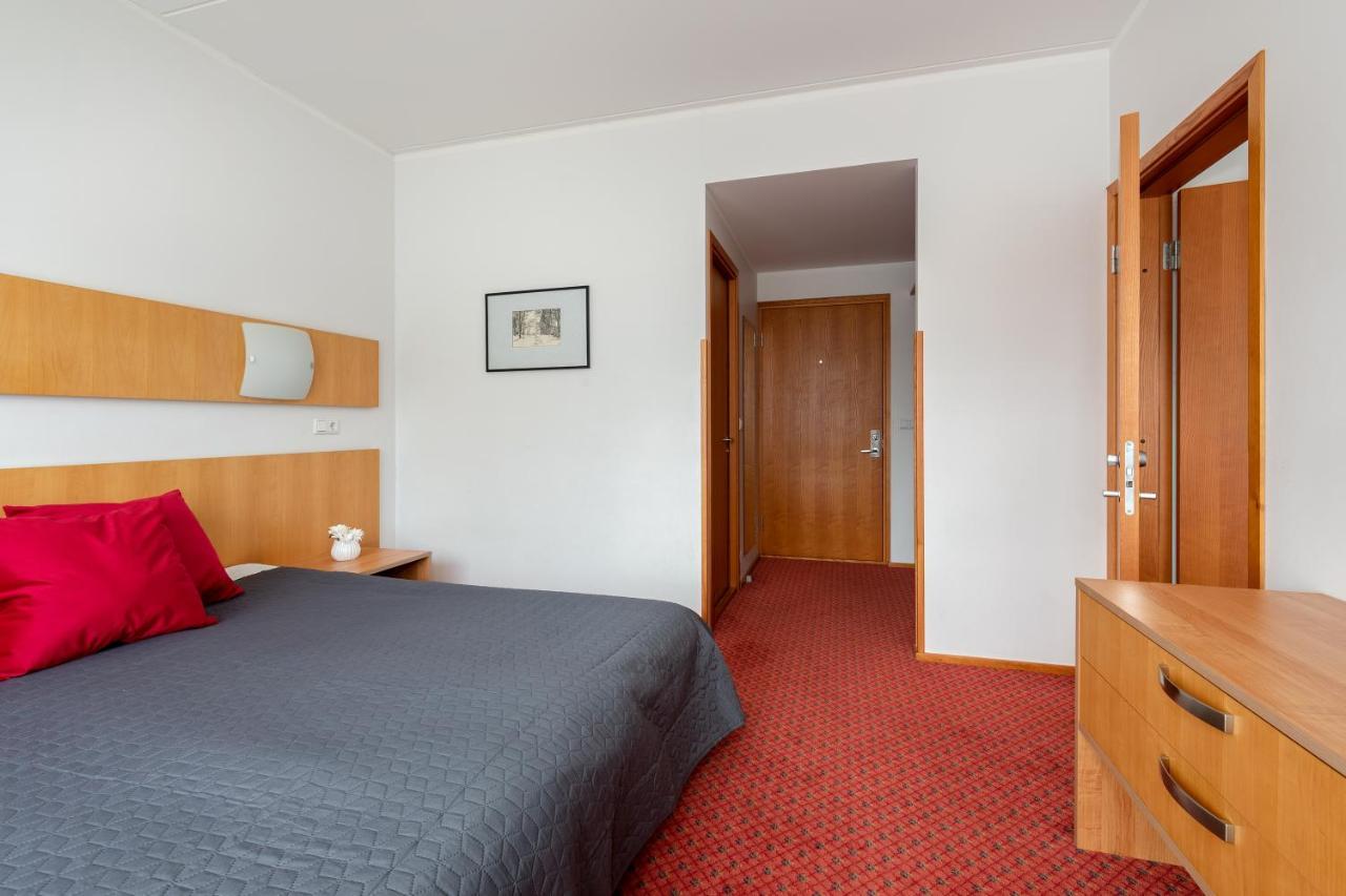 Raadimoisa Hotell Tartu Ngoại thất bức ảnh