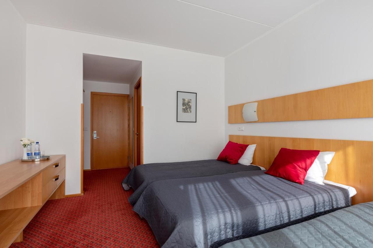 Raadimoisa Hotell Tartu Ngoại thất bức ảnh