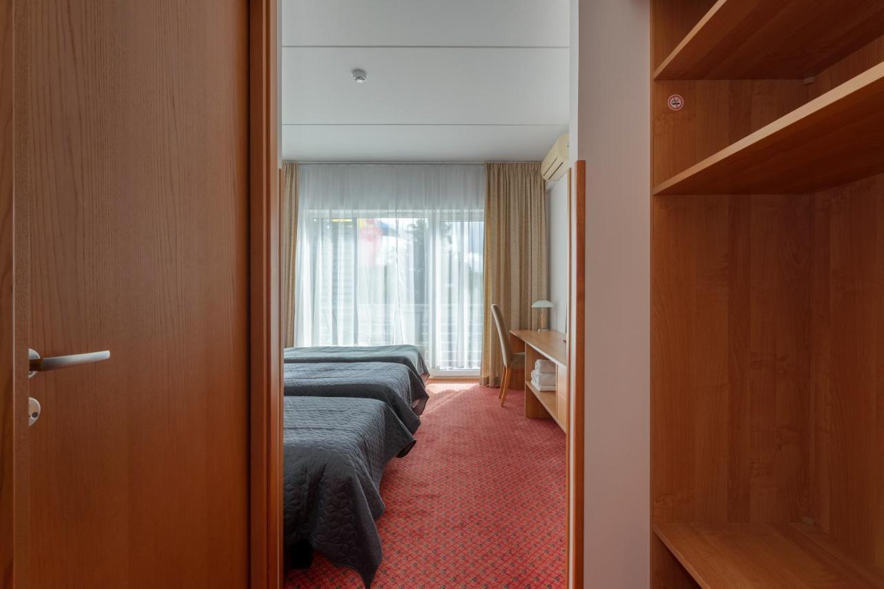 Raadimoisa Hotell Tartu Ngoại thất bức ảnh