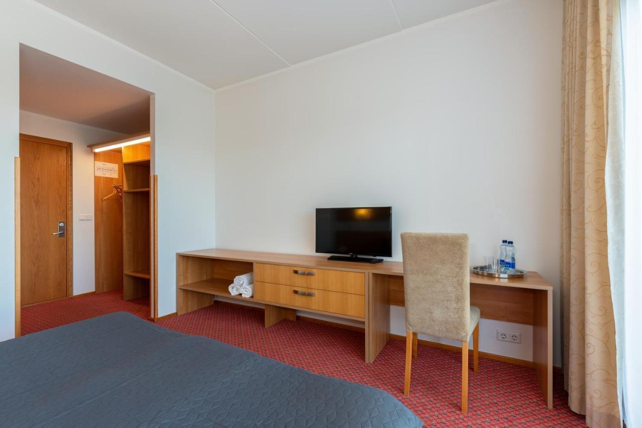 Raadimoisa Hotell Tartu Ngoại thất bức ảnh