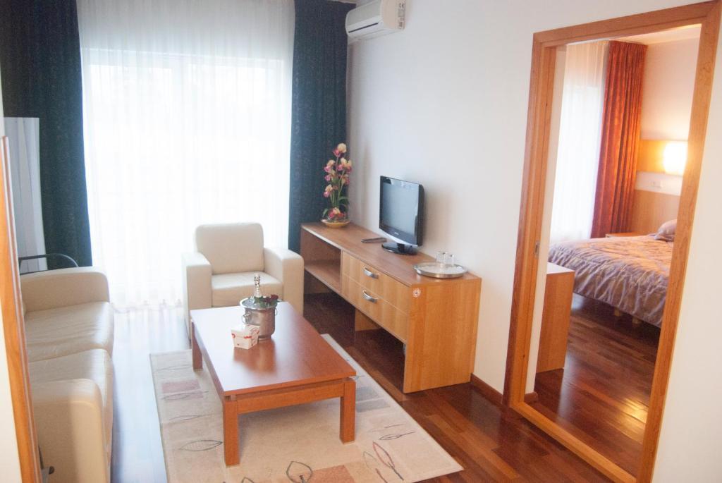Raadimoisa Hotell Tartu Ngoại thất bức ảnh