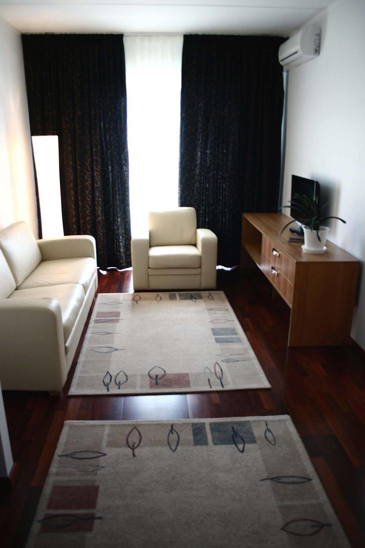 Raadimoisa Hotell Tartu Ngoại thất bức ảnh