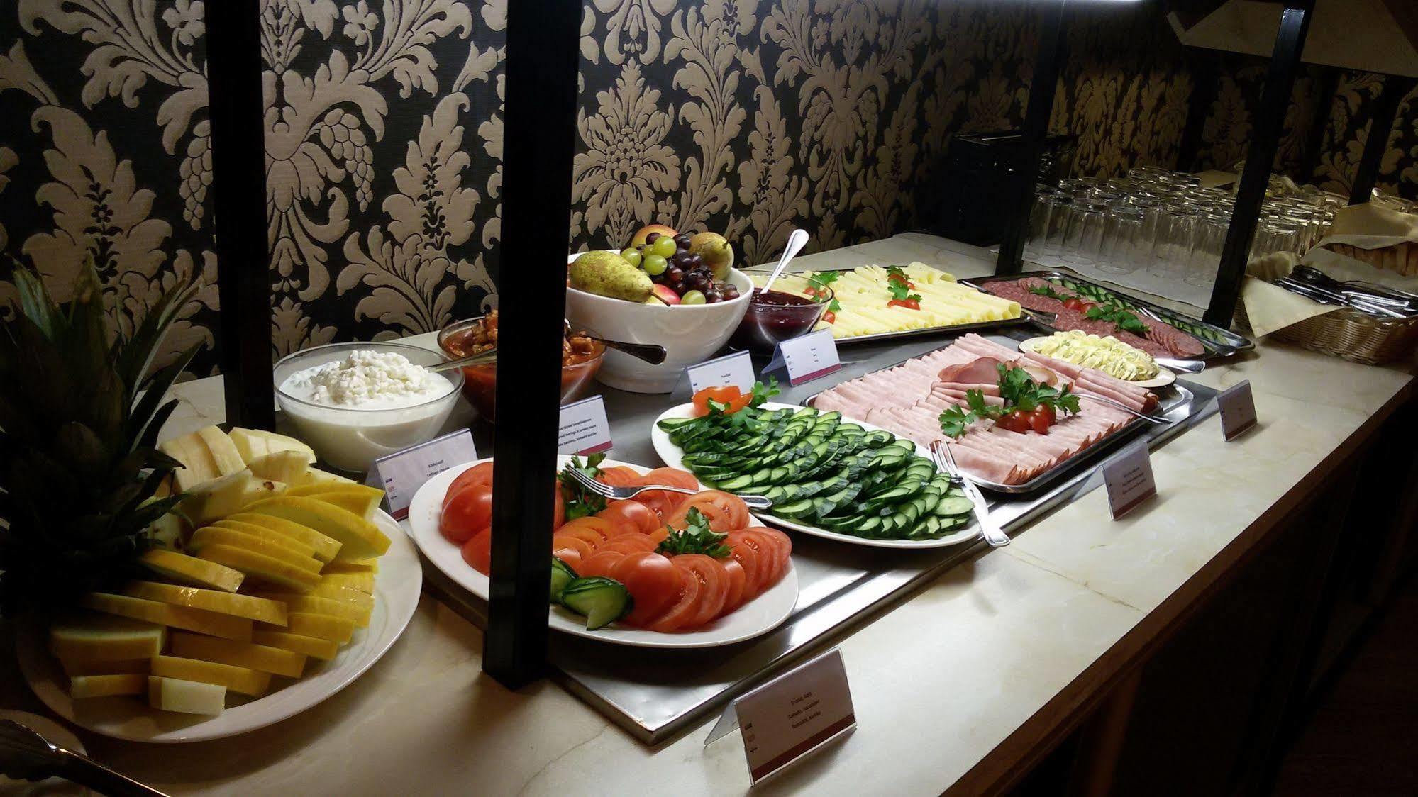 Raadimoisa Hotell Tartu Ngoại thất bức ảnh